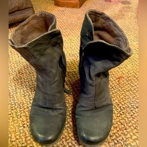 Size 9(40) Leather Wedge Boots.